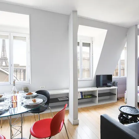 شقة Guestready -cozy With Eiffel Tower View باريس
