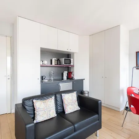דירה Guestready -cozy With Eiffel Tower View *