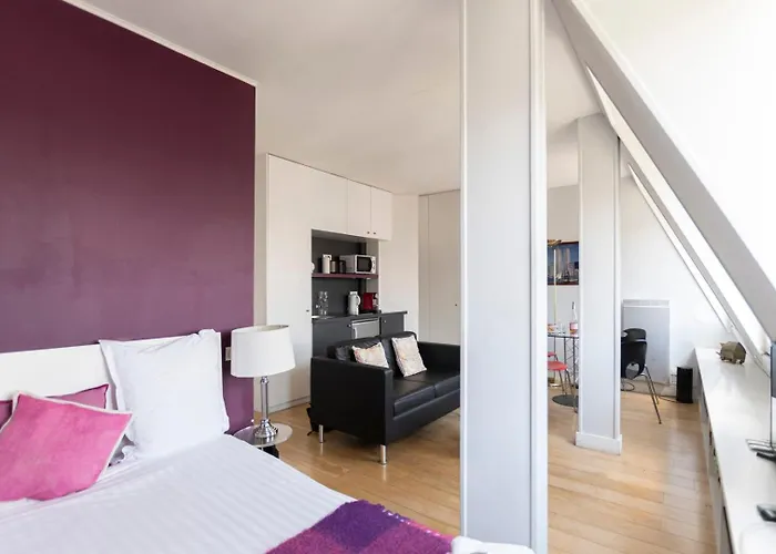 Guestready -cozy With Eiffel Tower View Apartment